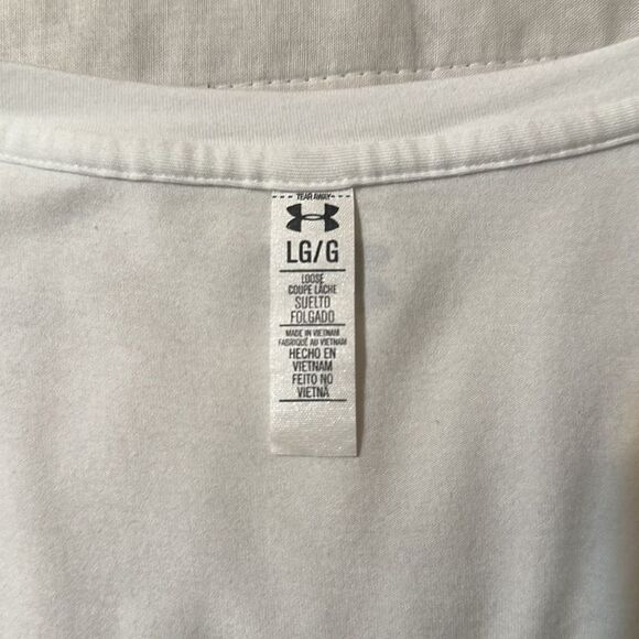 Under Armour L White Relaxed Boxy Fit Short Sleeve Lightweight Workout Tee - Picture 9 of 10